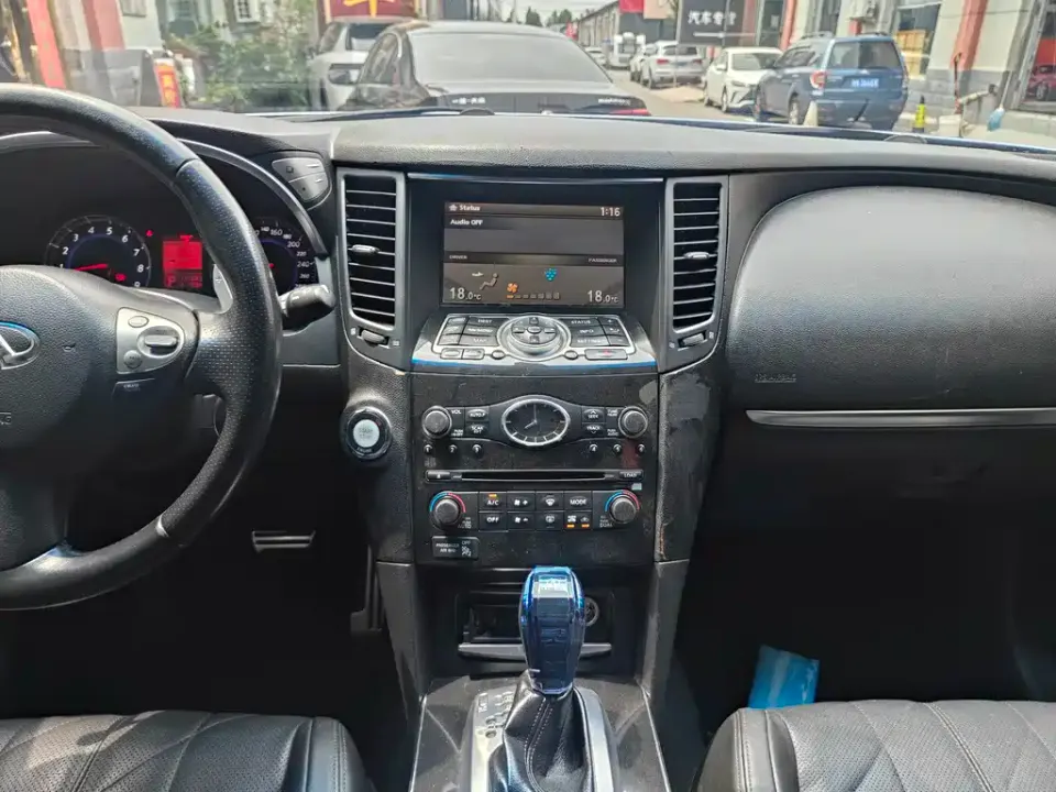 Infiniti FX