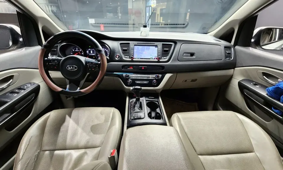 Kia Canival
