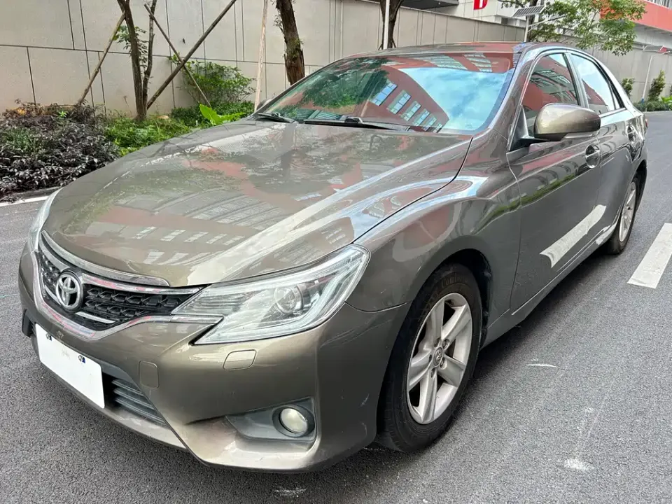 Toyota Reiz