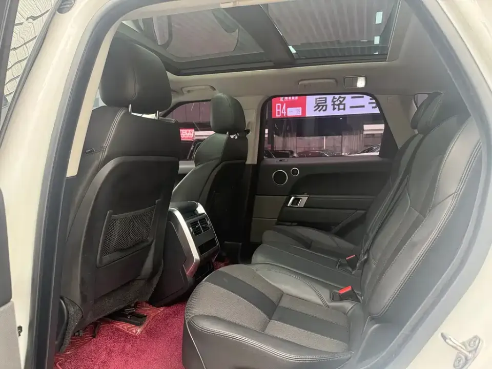 Land Rover Sport