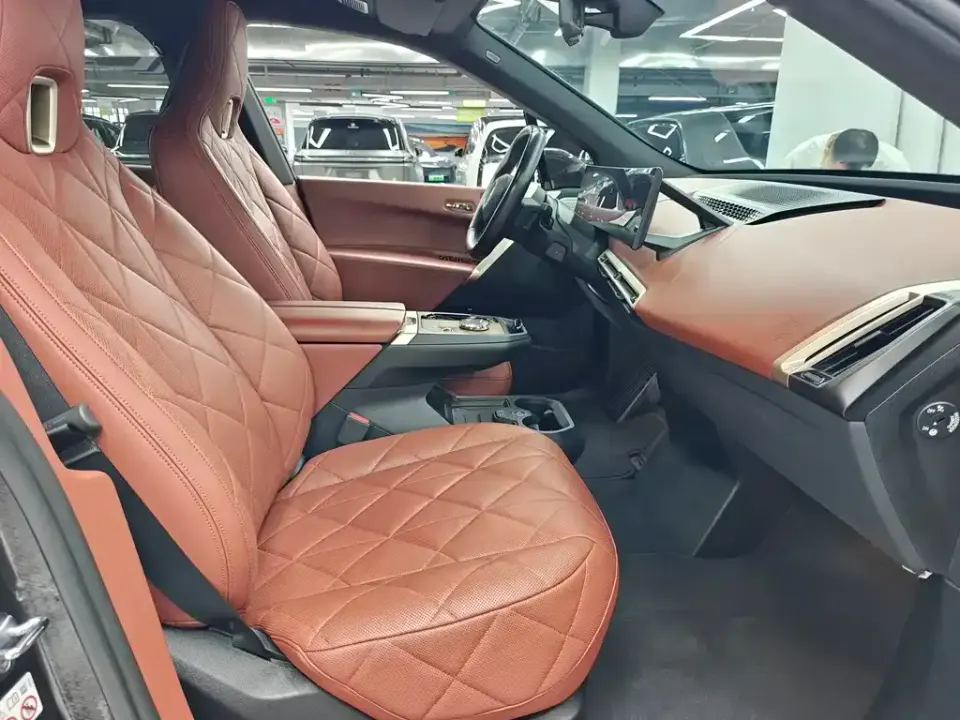 BMW iX M60