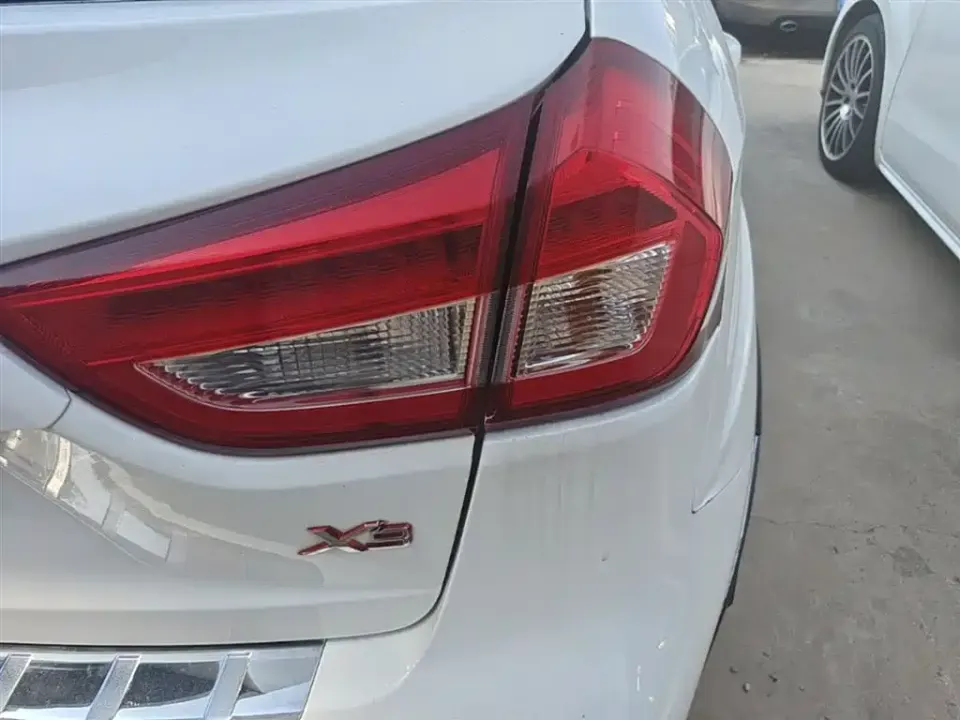 Geely Vision X3
