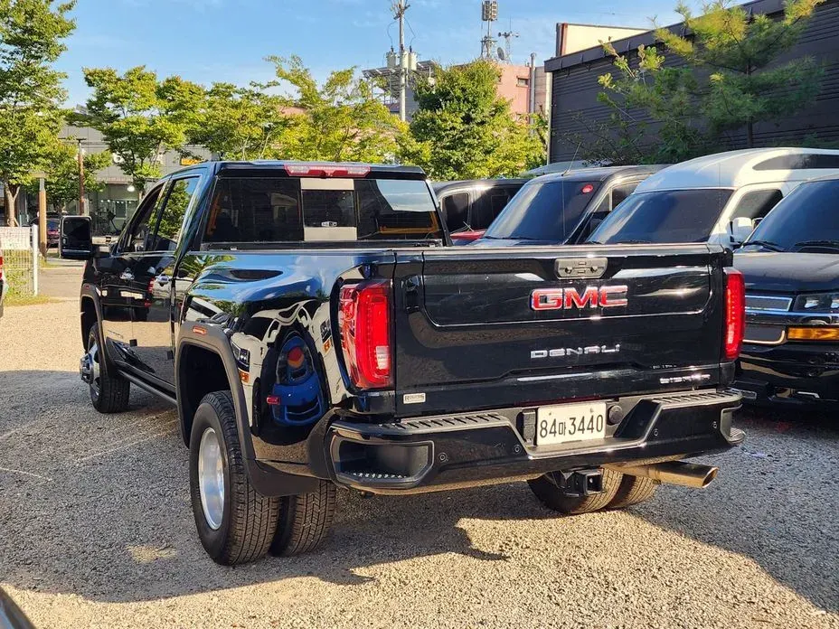 GMC Sierra