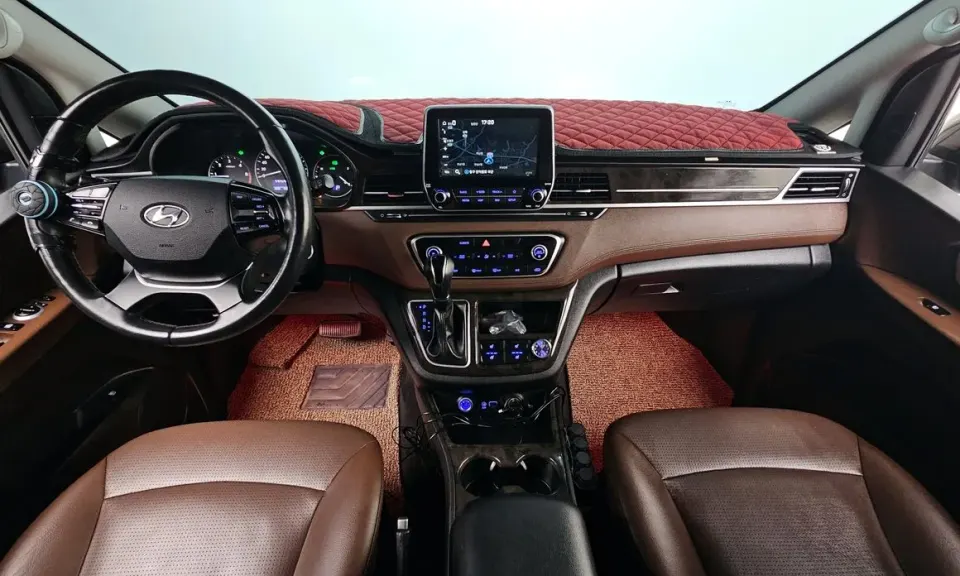Hyundai Starex