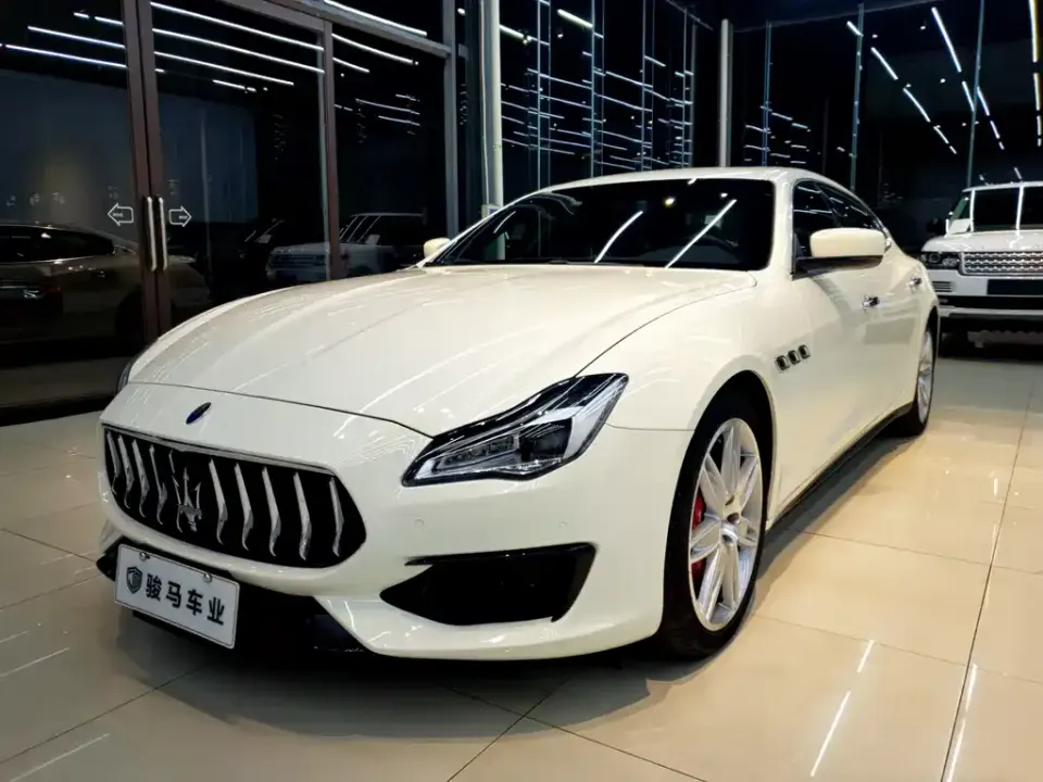 Maserati Quattroporte