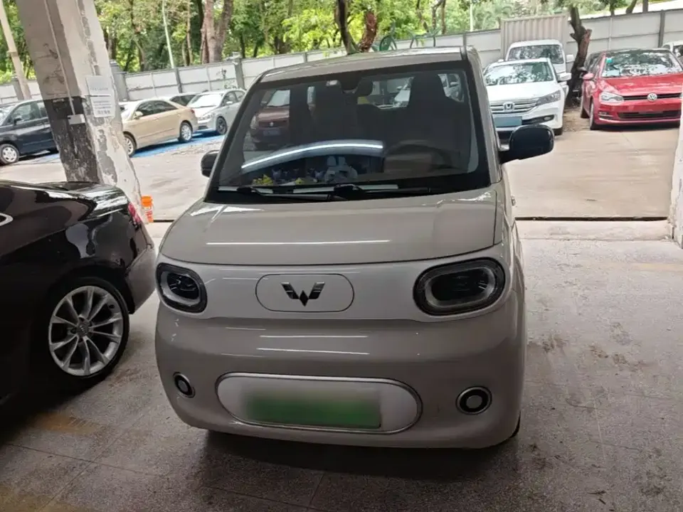 Wuling MINIEV