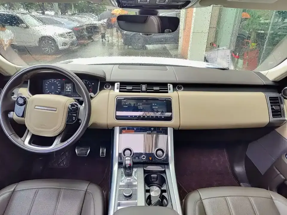Land Rover Sport