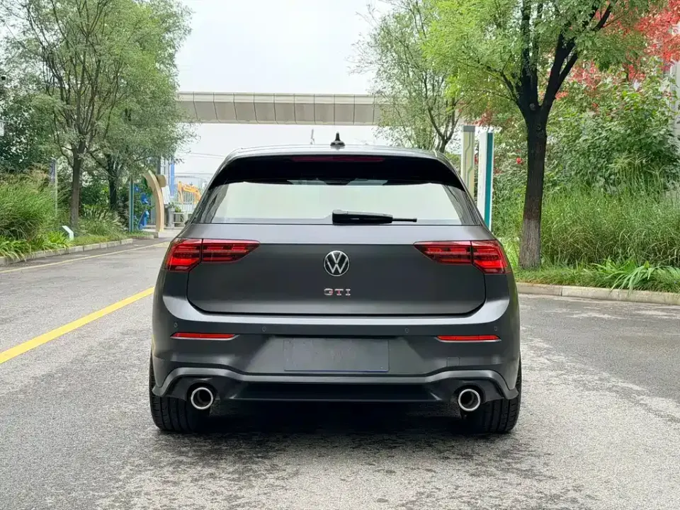 Volkswagen Golf GTI