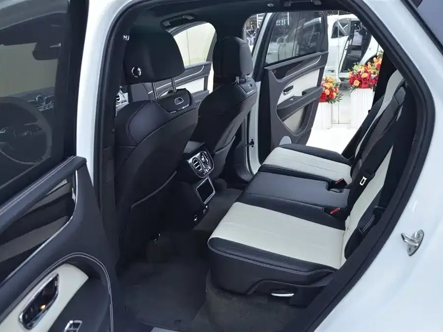 Bentley Bentayga PHEV
