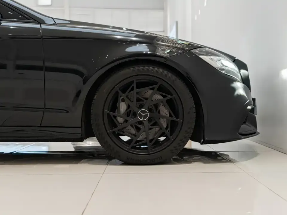 Mercedes-Benz CLS