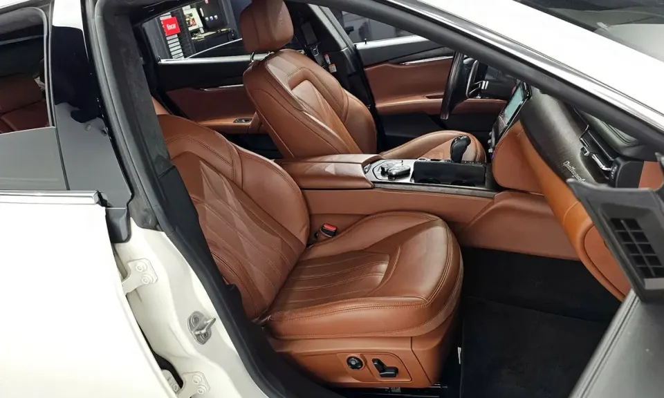 Maserati Quattroporte