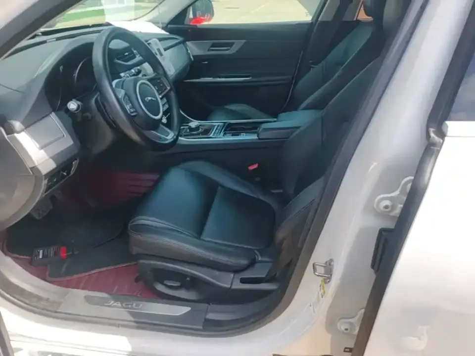Jaguar XFL
