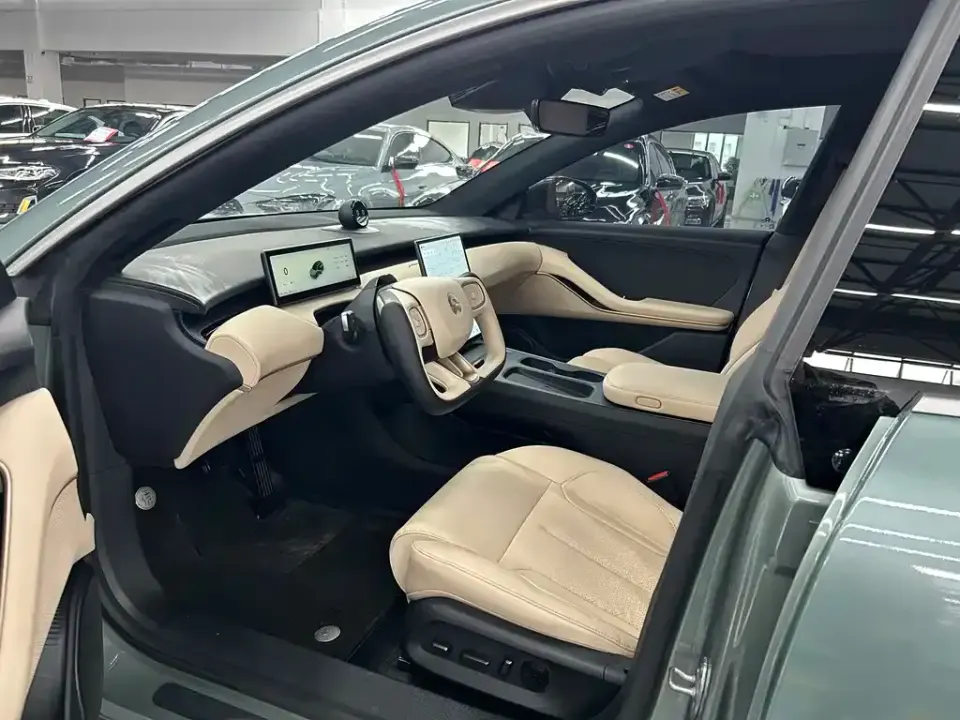 Nio ET5T