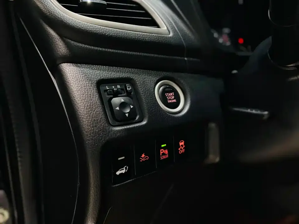 Mitsubishi Pajero Sport (Import)
