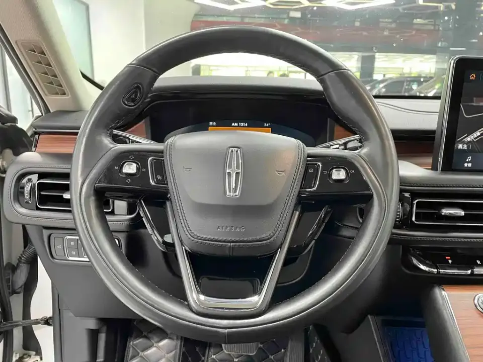 Lincoln Aviator (Import)