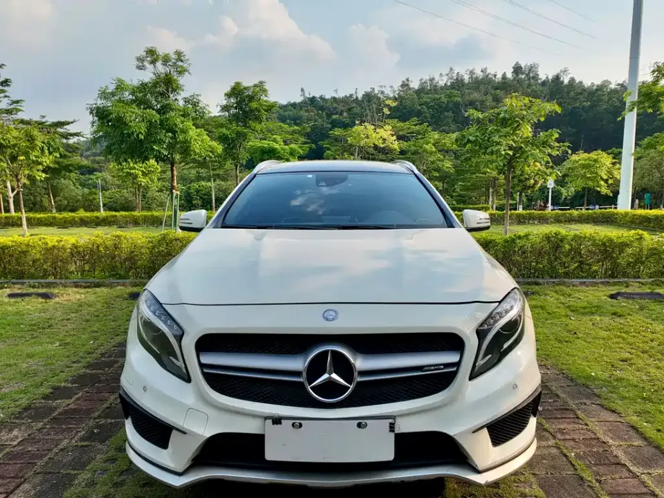 Mercedes-Benz GLA AMG