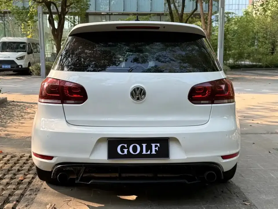 Volkswagen Golf GTI