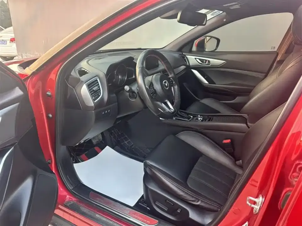 Mazda CX-4