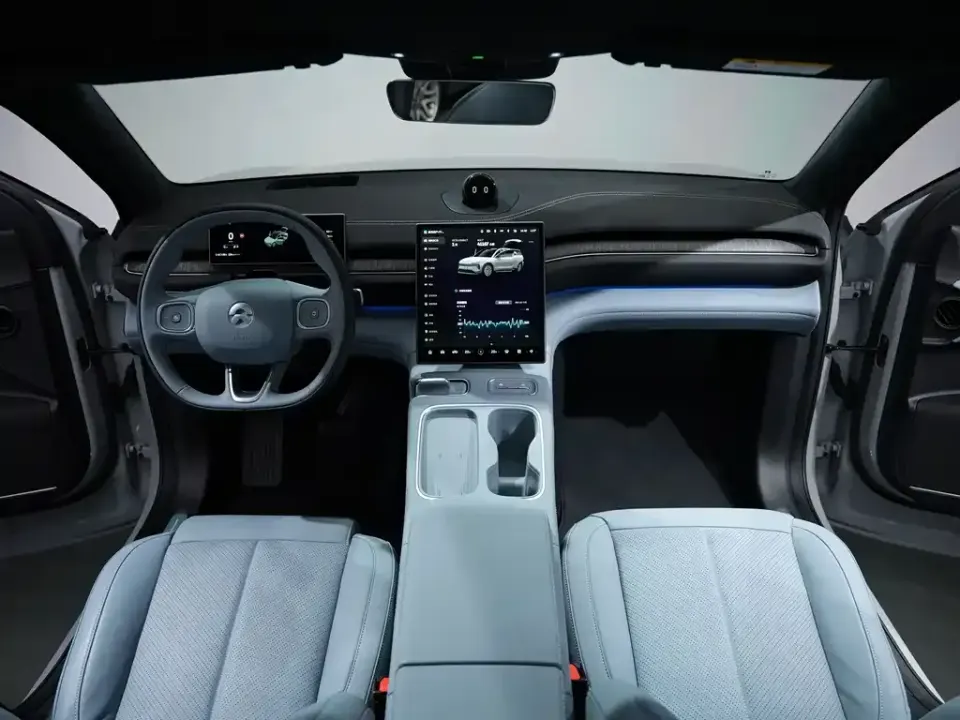 Nio EC6