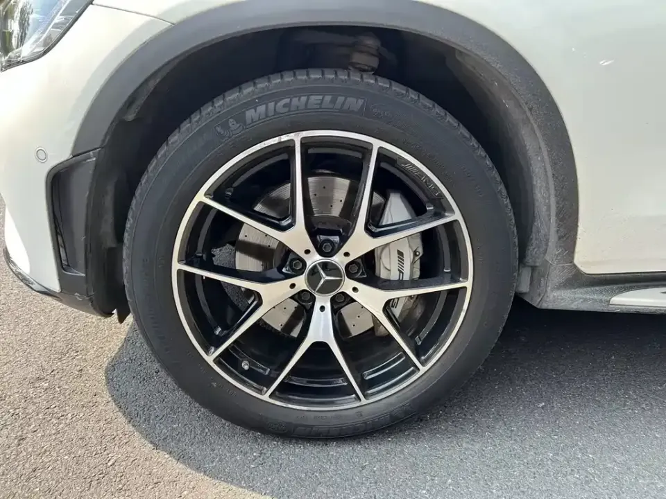 Mercedes-Benz GLC AMG