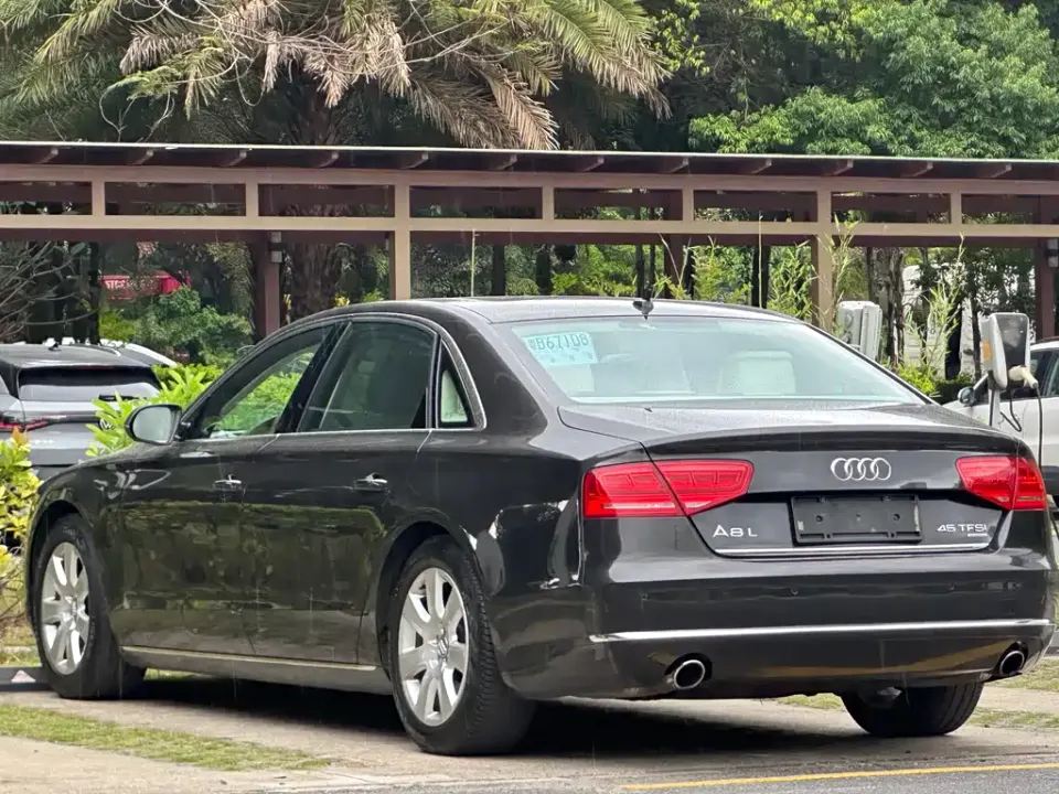 Audi A8