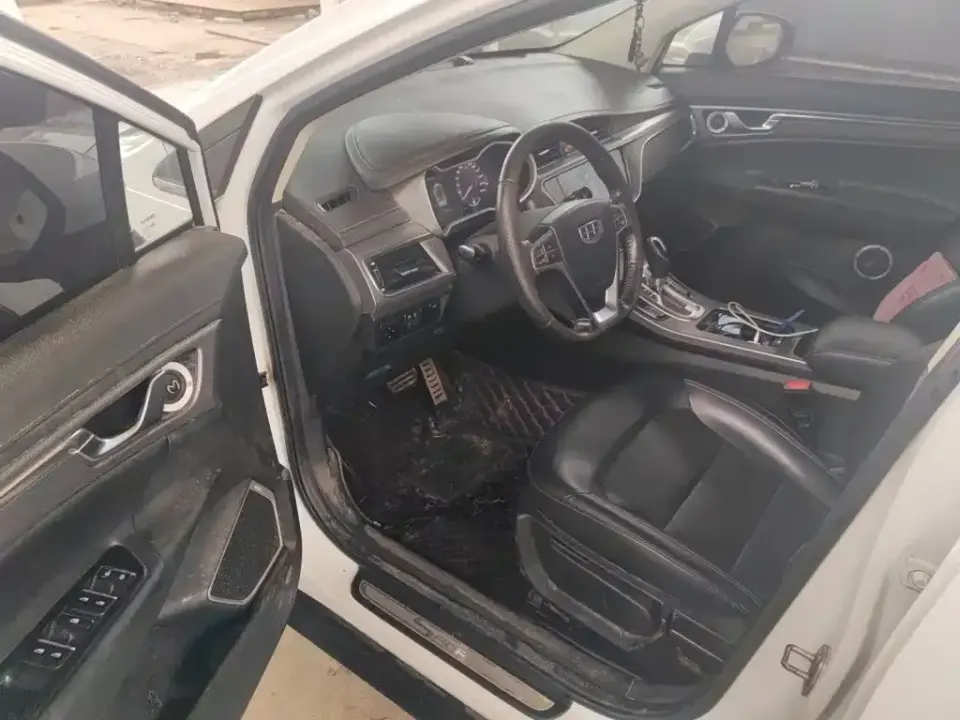 Geely Emgrand GS