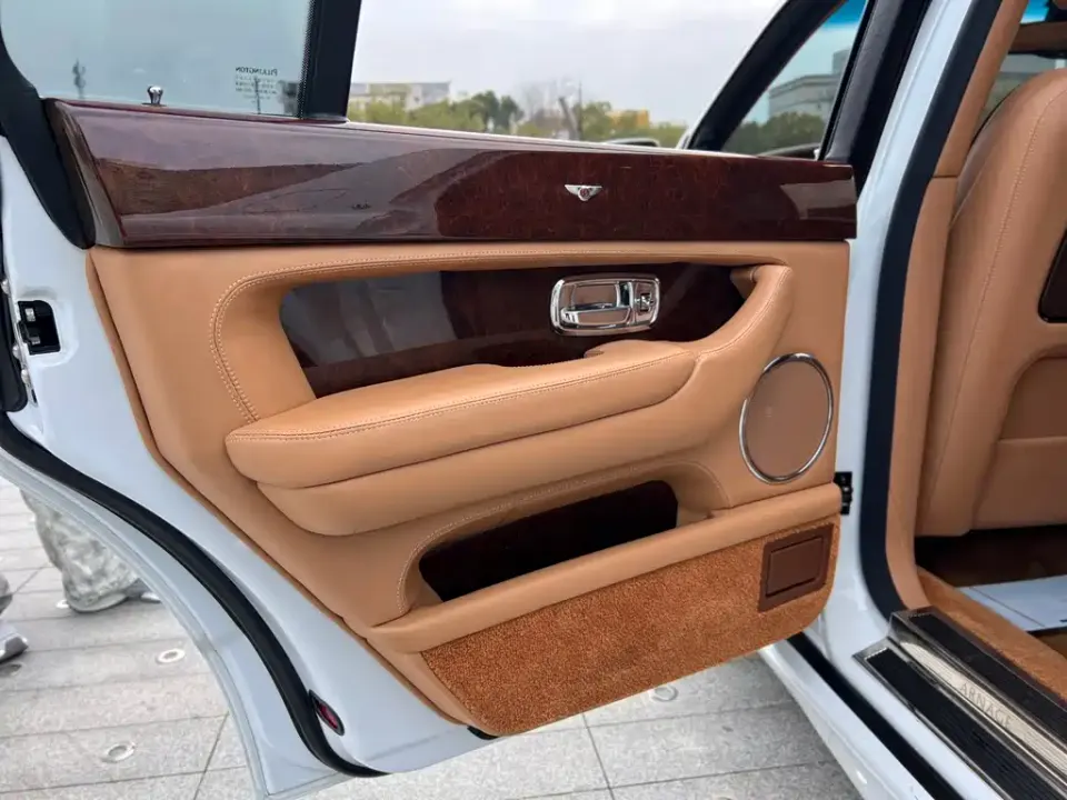 Bentley Elegance