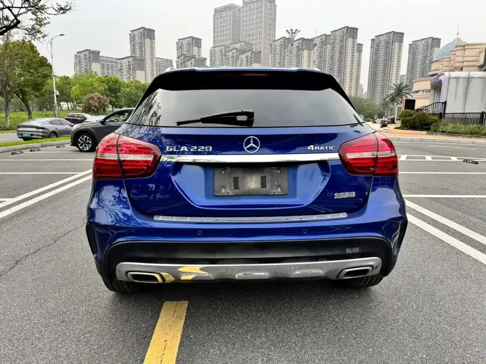 Mercedes-Benz GLA