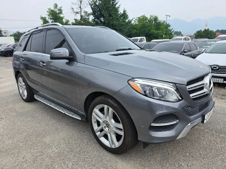 Mercedes-Benz GLE-Class