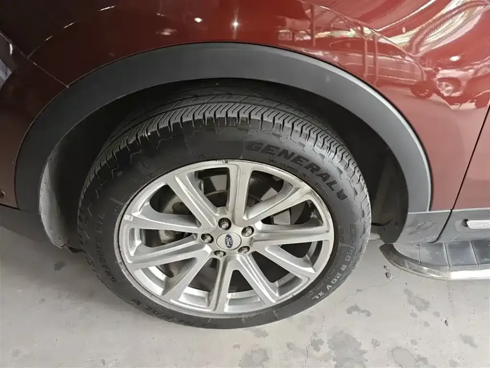 Ford Explorer (Import)