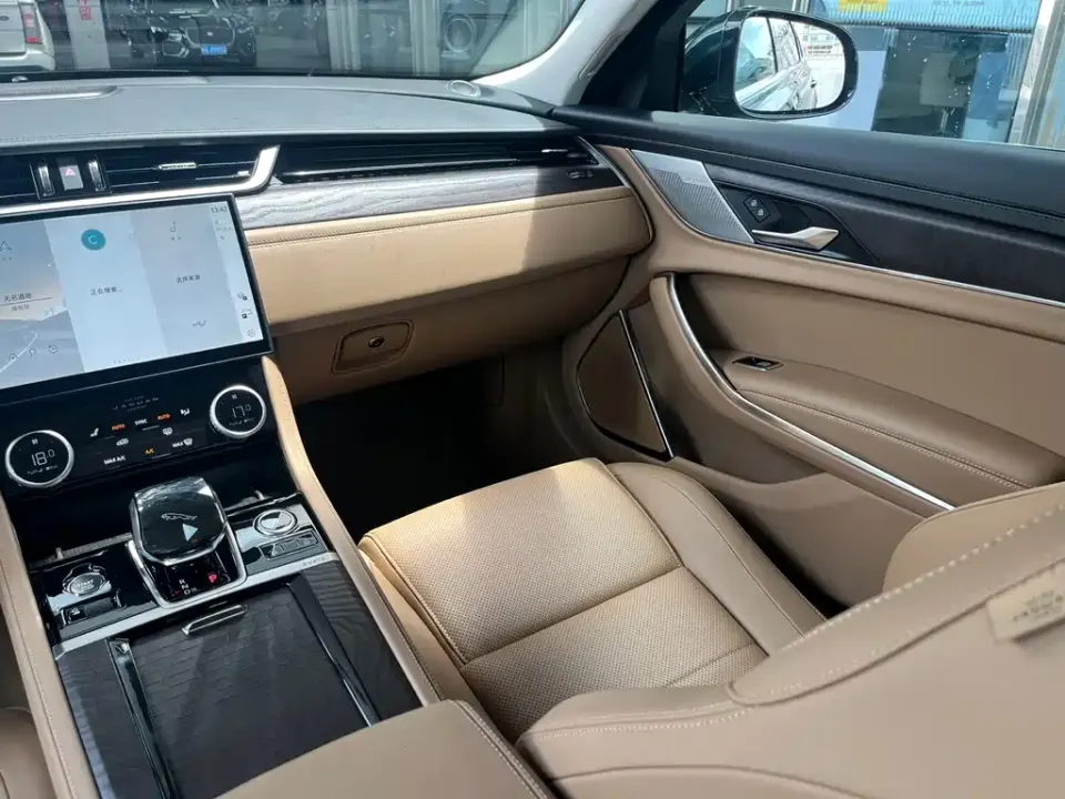Jaguar XFL