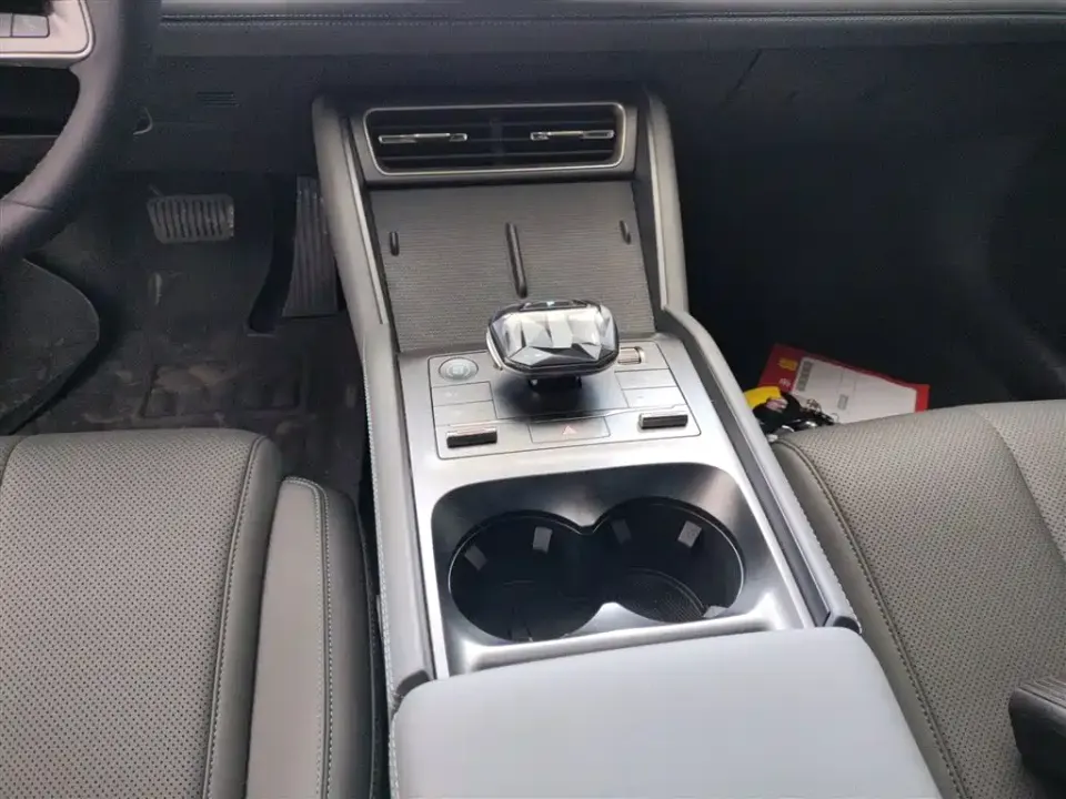 BYD Qin L