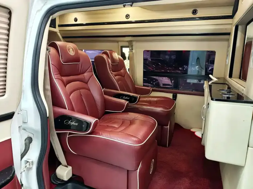 GMC Savana