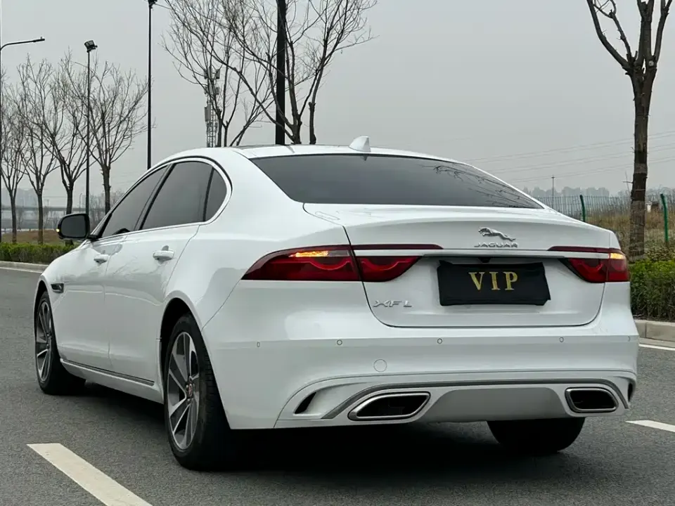 Jaguar XFL