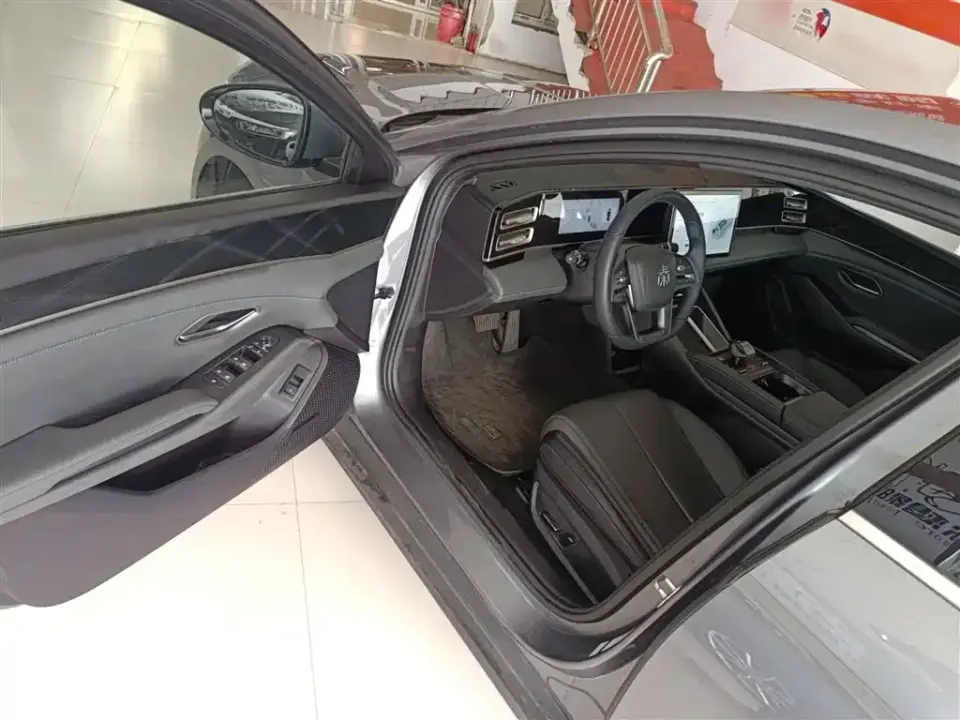 BYD Qin L