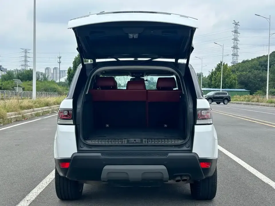 Land Rover Sport