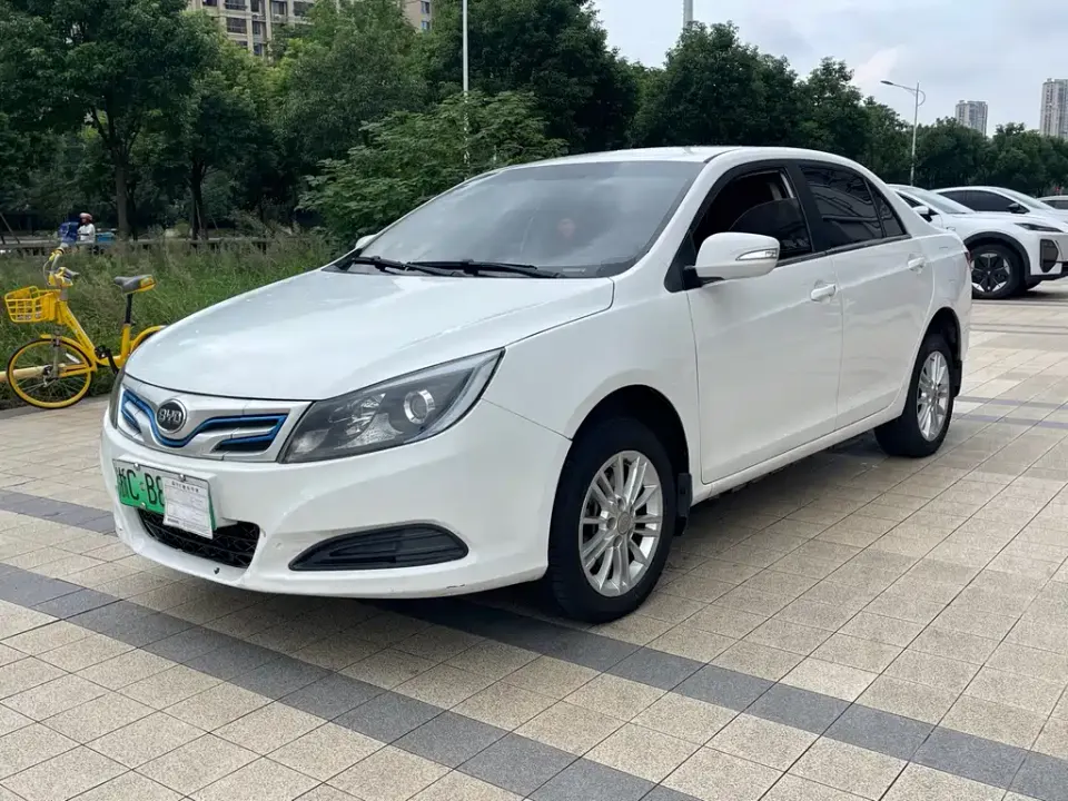 BYD e5