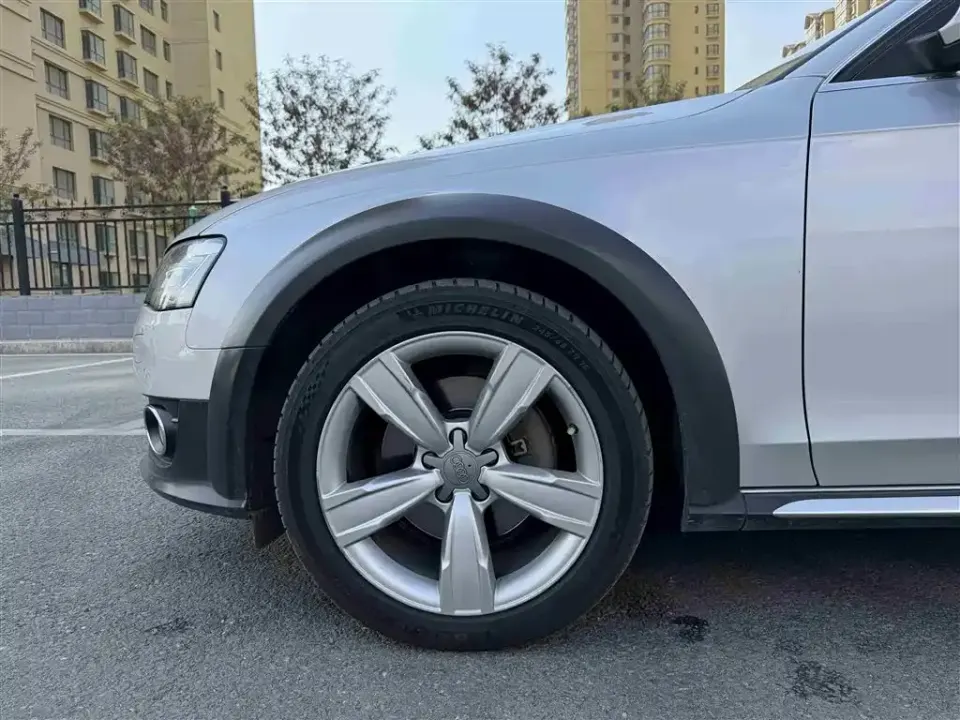 Audi A4 (Import)