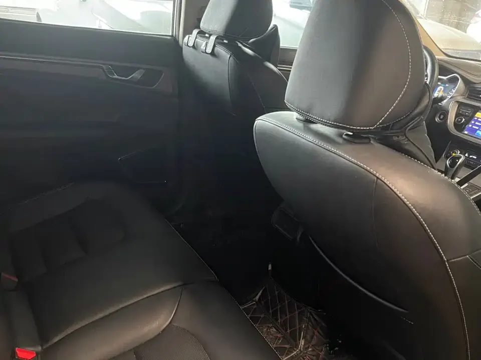Geely Emgrand GS