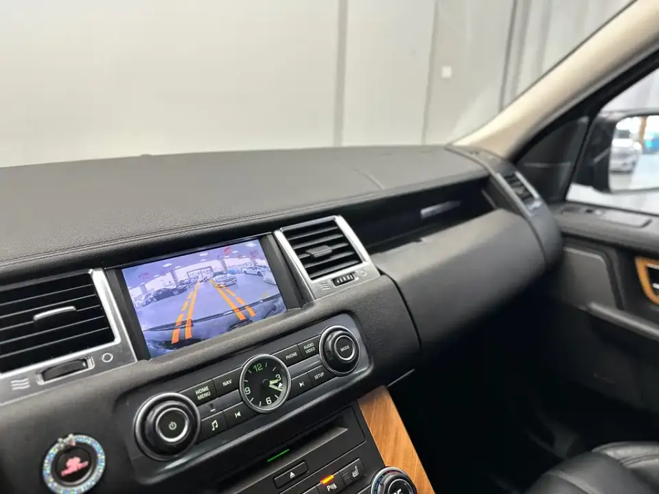 Land Rover Sport