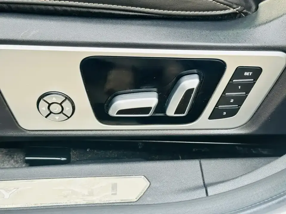 WEY Wey VV6
