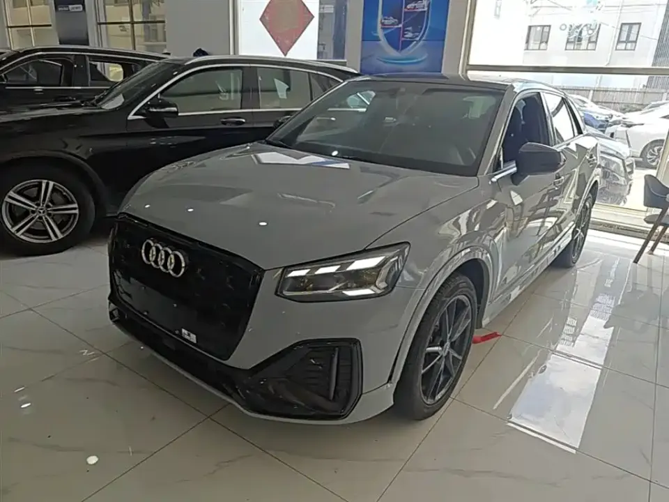 Audi Q2L