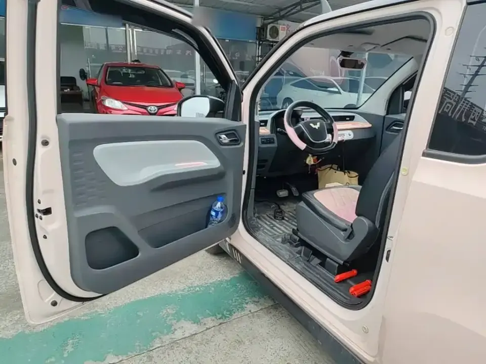 Wuling MINIEV