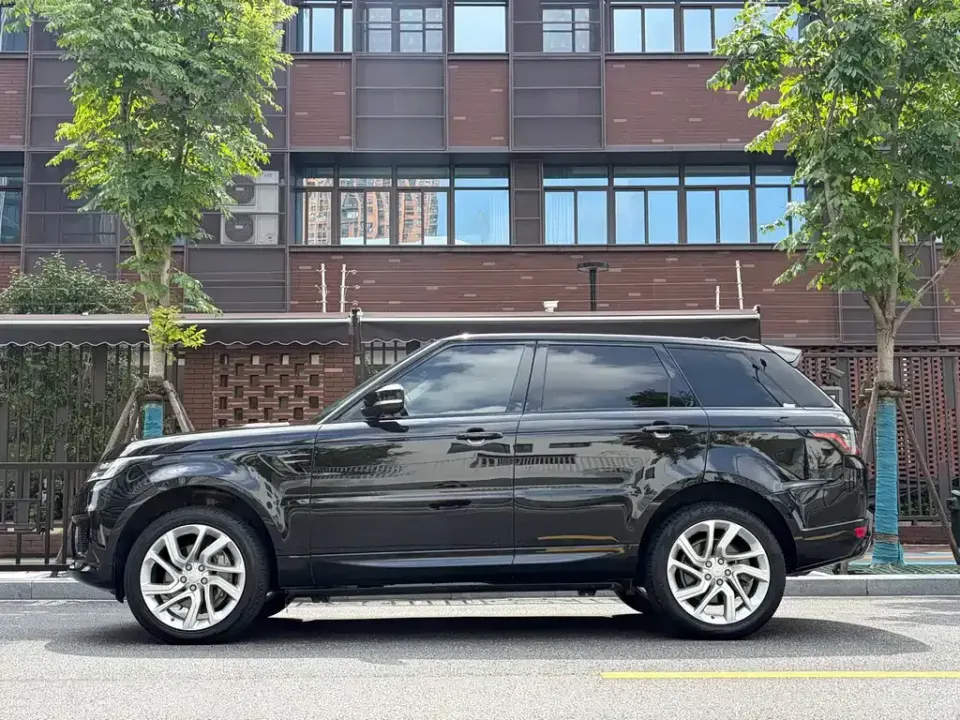 Land Rover Sport
