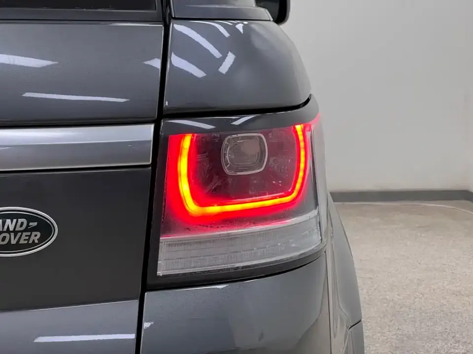 Land Rover Sport