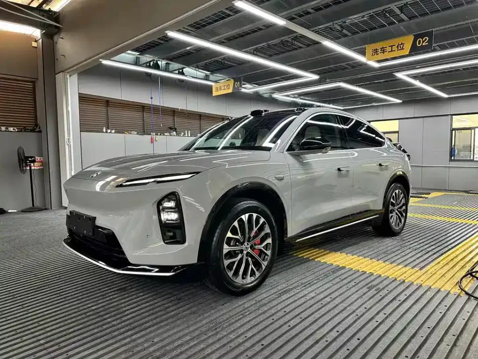 Nio EC6