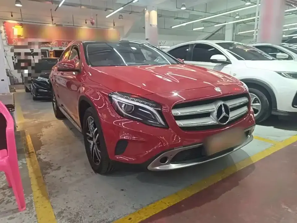 Mercedes-Benz GLA