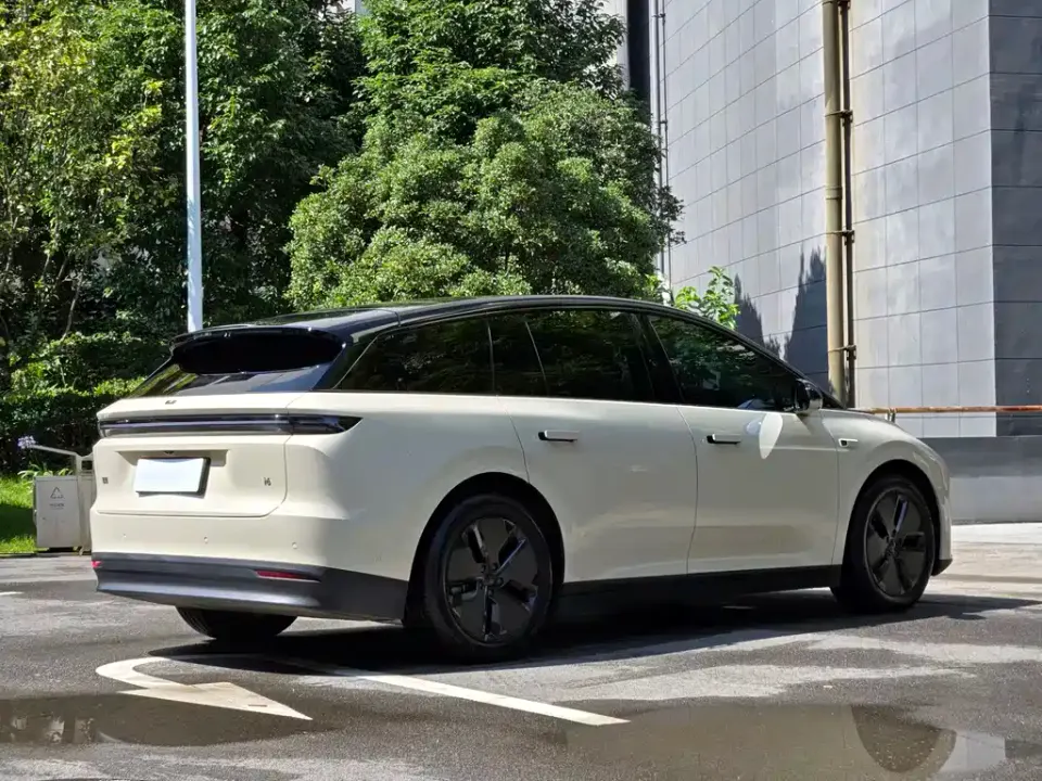 Li Li i6