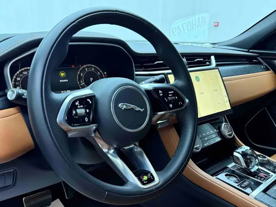 Jaguar XFL