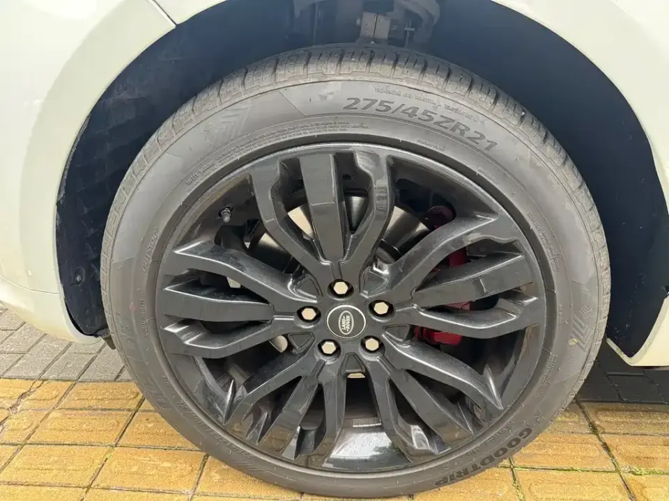 Land Rover Sport